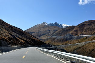 陪著老媽逛新疆 翻越獨(dú)庫公路，聆聽聲屏障下的山河壯歌